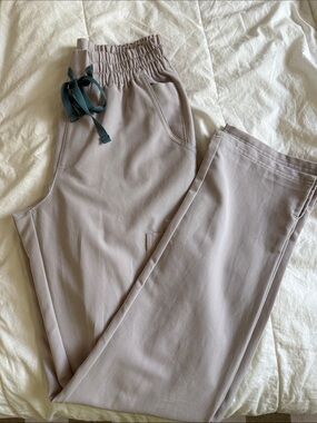 Figs Isabel Ruched Wide-Leg Scrub Pant